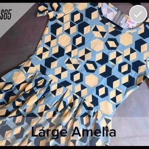 LuLaRoe Amelia
